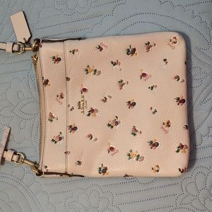 Cute coach crossbody bag!